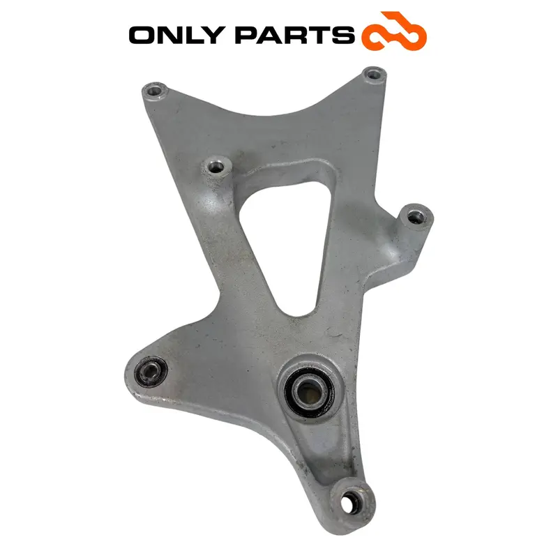 STAFFA SUPPORTO SCARICO REGGI MARMITTA HONDA PCX 125 2014 / EXHAUST BRACKET OEM — 4