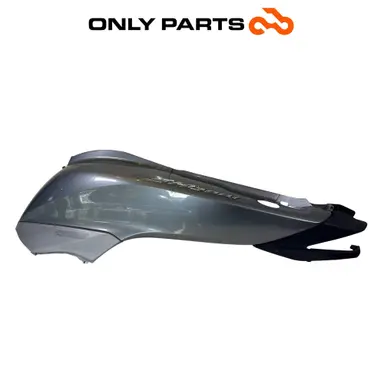 Carena Fiancata Posteriore Sinistra Grigio Honda SH 300 2011 OEM 83600-KTW-B000 Honda SH 300cc 2011 Grigio usato — foto reale 5