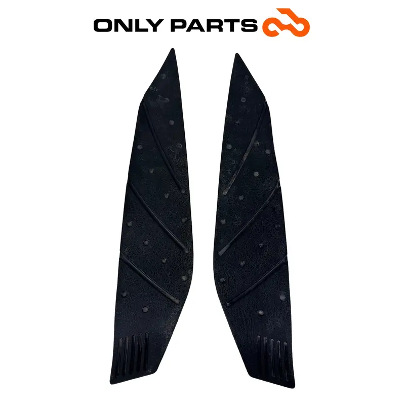 COPPIA TAPPETINI PEDANA IN GOMMA POGGIAPIEDI YAMAHA X-MAX 250 2008 / MATS OEM — 4
