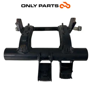 Staffa supporto motore Honda PCX 125cc 2014 usato — foto reale 1