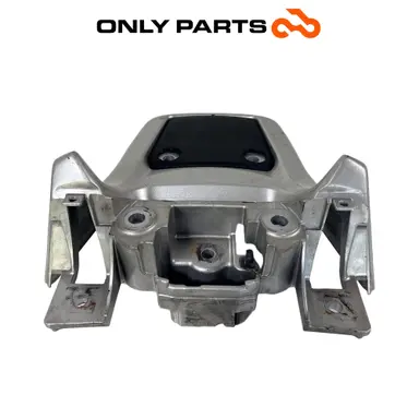 Staffa supporto maniglione posteriore Suzuki Burgman 400cc 2004 Grigio usato — foto reale 8