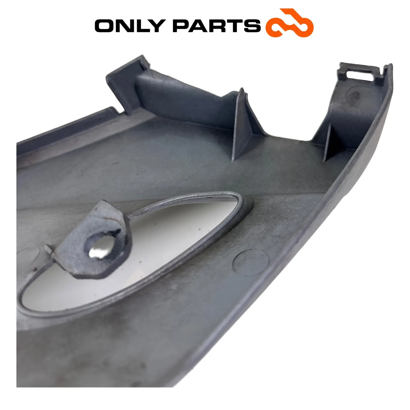 Carena Sottopedana Destra Grigio Honda SH 300 2011 OEM 64325-KTW-9000 R Lower Honda SH 300cc 2011 Grigio usato — foto reale 2