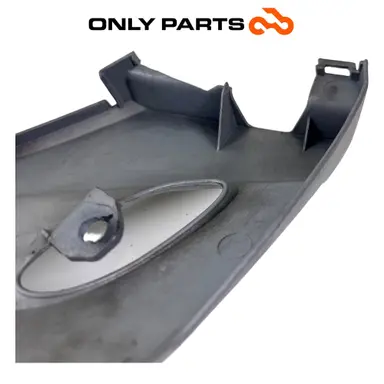 Carena Sottopedana Destra Grigio Honda SH 300 2011 OEM 64325-KTW-9000 R Lower Honda SH 300cc 2011 Grigio usato — foto reale 2