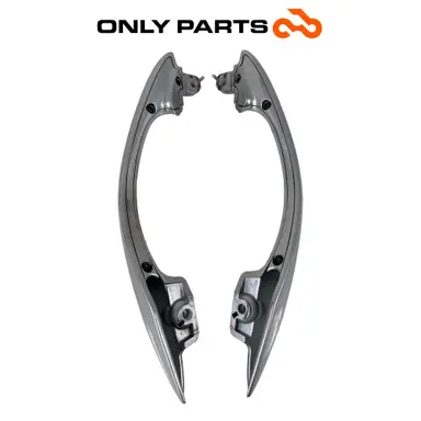 Coppia maniglie posteriori passeggero Suzuki Burgman 400cc 2004 Grigio usato — foto reale 8