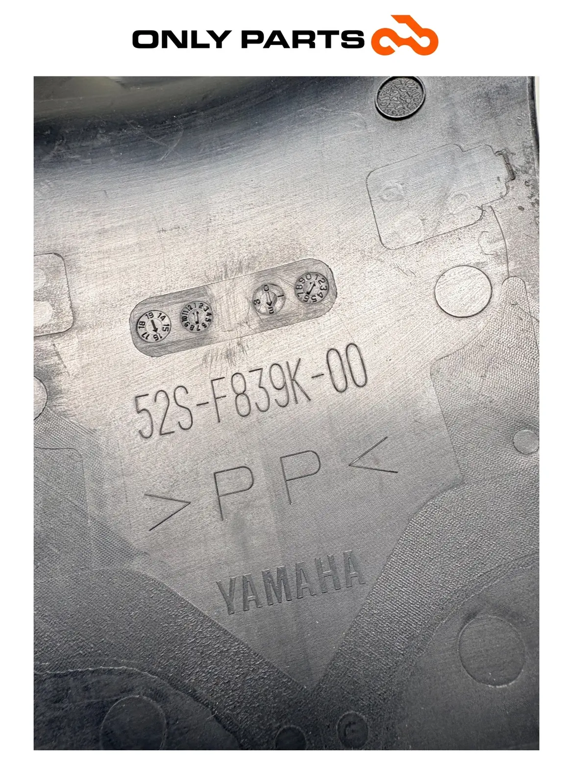 Coperchietto retroscudo Yamaha Xenter 150cc 2015 usato — foto reale 9