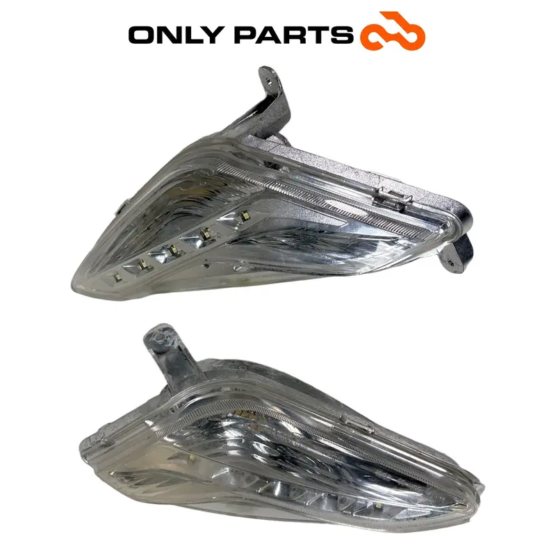 COPPIA FRECCE INDICATORI DIREZIONE ANTERIORI PIAGGIO BEVERLY 300 2010 / BLINKERS — 2