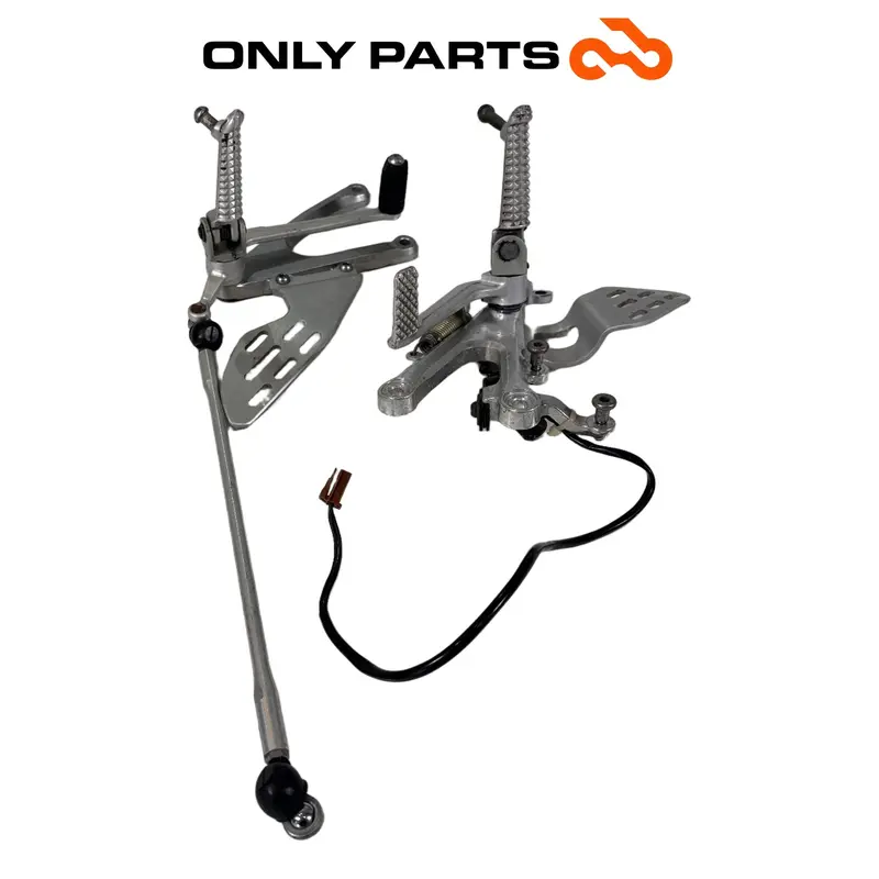 COPPIA PEDANE PILOTA COMPLETE LEVA CAMBIO FRENO ORIGINALI YAMAHA YZF-R6 2005 — 4