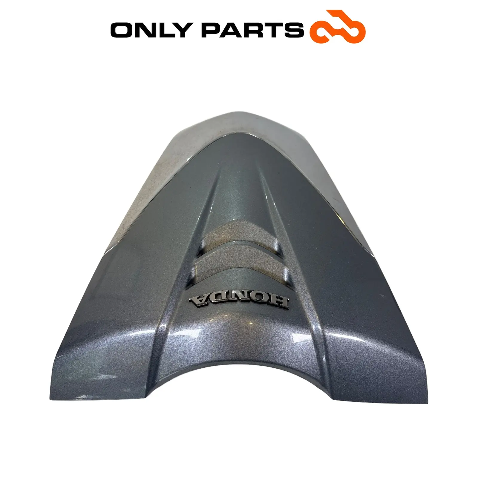 Scudo Anteriore Superiore Grigio Con Cromatura Honda SH 300 2011 64301-KTW-B000 Honda SH 300cc 2011 Grigio usato — foto reale 3