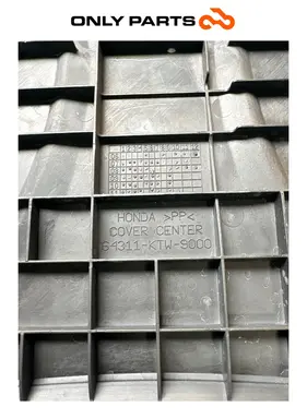 Tunnel Centrale Cover Pedana Honda SH 300 2011 OEM 64311-KTW-9000 Center Honda SH 300cc 2011 Grigio usato — foto reale 7