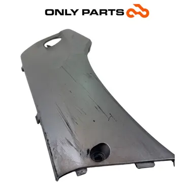 Carena Sottopedana Destra Grigio Honda SH 300 2011 OEM 64325-KTW-9000 R Lower Honda SH 300cc 2011 Grigio usato — foto reale 8