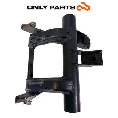 Staffa supporto motore Honda PCX 125cc 2014 usato — foto reale 3