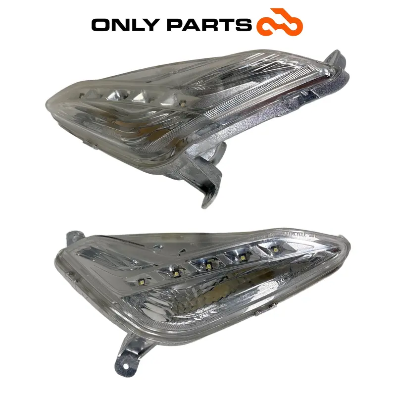 COPPIA FRECCE INDICATORI DIREZIONE ANTERIORI PIAGGIO BEVERLY 300 2010 / BLINKERS — 4