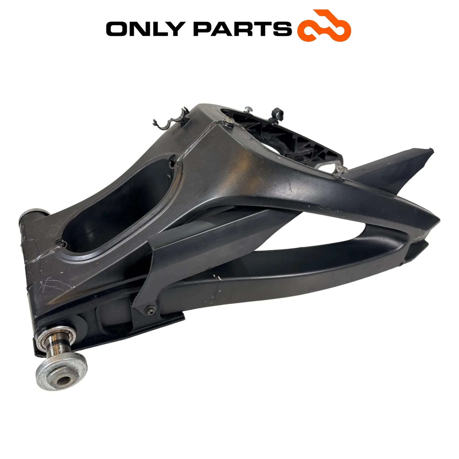 Forcellone posteriore / Braccio oscillante Yamaha YZF-R6 600cc 2005 nero usato — foto reale 1