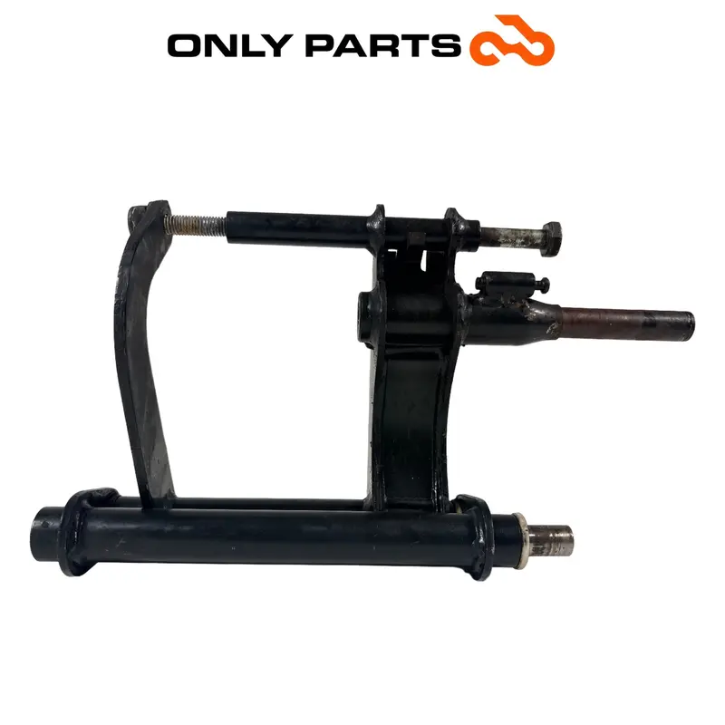 STAFFA BRACCIO SUPPORTO ATTACCO CULLA MOTORE TELAIO PIAGGIO BEVERLY 300 2010 OEM — 3