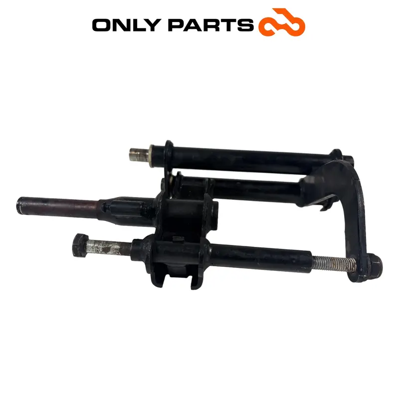 STAFFA BRACCIO SUPPORTO ATTACCO CULLA MOTORE TELAIO PIAGGIO BEVERLY 300 2010 OEM — 5