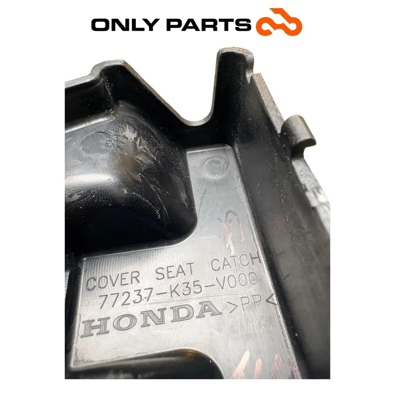 COVER PROTEZIONE SERRATURA SELLA 77237-K35-V000 HONDA PCX 125 2014 / SEAT CATCH — 2