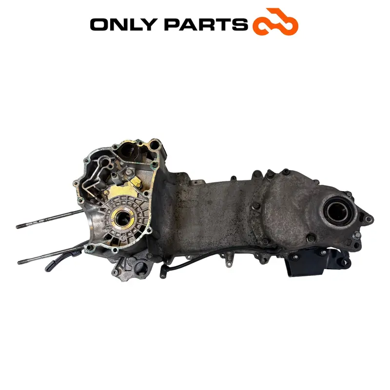 CARTER MOTORE BLOCCO SEMICARTER DESTRO ALLUMINIO PIAGGIO BEVERLY 300 2010 / CASE