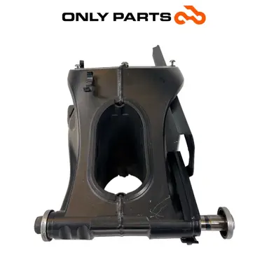 Forcellone posteriore / Braccio oscillante Yamaha YZF-R6 600cc 2005 nero usato — foto reale 3