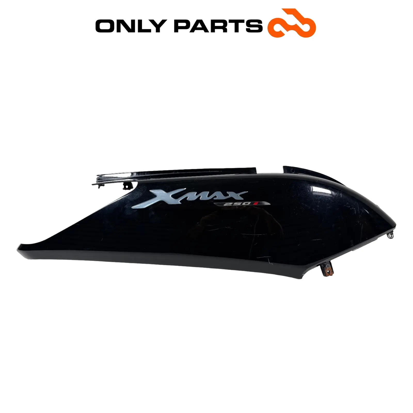 Fianchetto laterale posteriore DX Yamaha X-max 250cc usato — foto reale 1