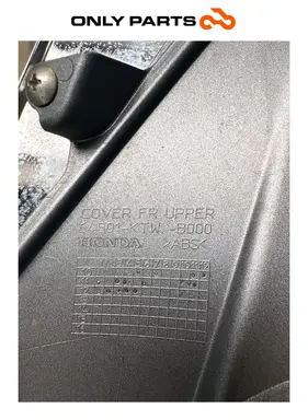 Scudo Anteriore Superiore Grigio Con Cromatura Honda SH 300 2011 64301-KTW-B000 Honda SH 300cc 2011 Grigio usato — foto reale 9