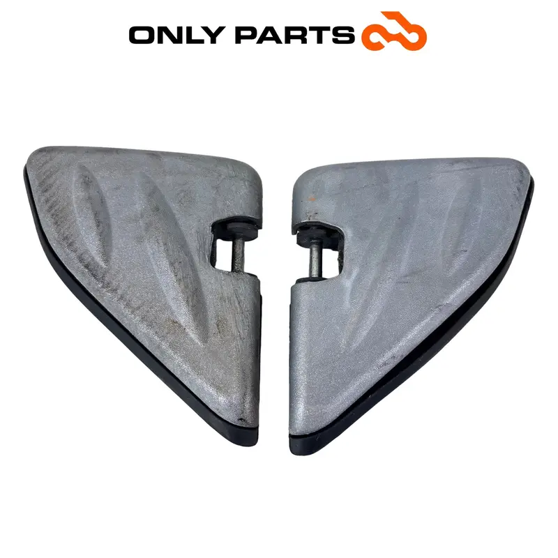 COPPIA PEDANE POGGIAPIEDI PASSEGGERO POSTERIORI HONDA SH 300 2011 / FOOTRESTS — 5