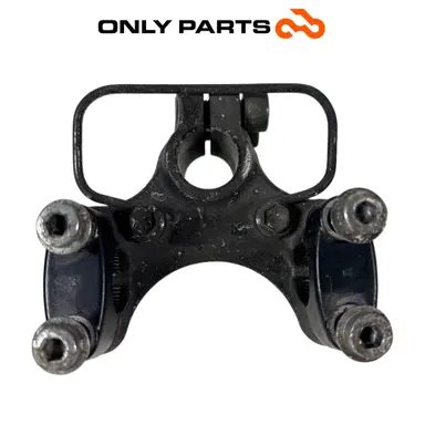 Staffa supporto sterzo / manubrio Suzuki Burgman 400cc 2004 Grigio usato — foto reale 8