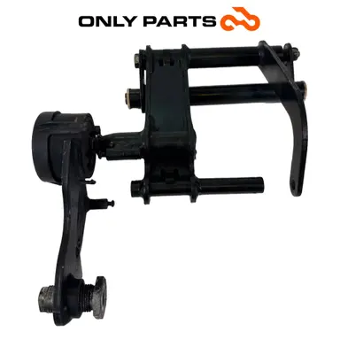 Staffa supporto motore Piaggio MP3 Hybrid 300cc 2010 usato — foto reale 1