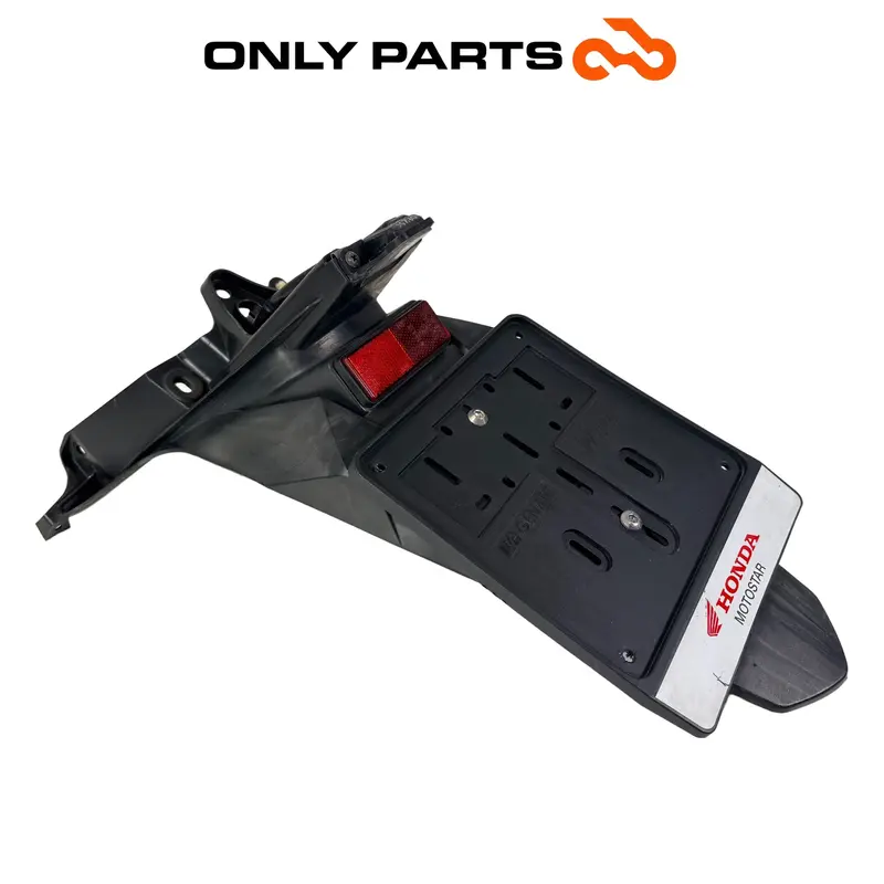 PARAFANGO POSTERIORE PORTATARGA CON CATARIFRANGENTE HONDA PCX 125 2014 / FENDER