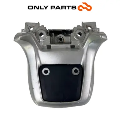 Staffa supporto maniglione posteriore Suzuki Burgman 400cc 2004 Grigio usato — foto reale 1