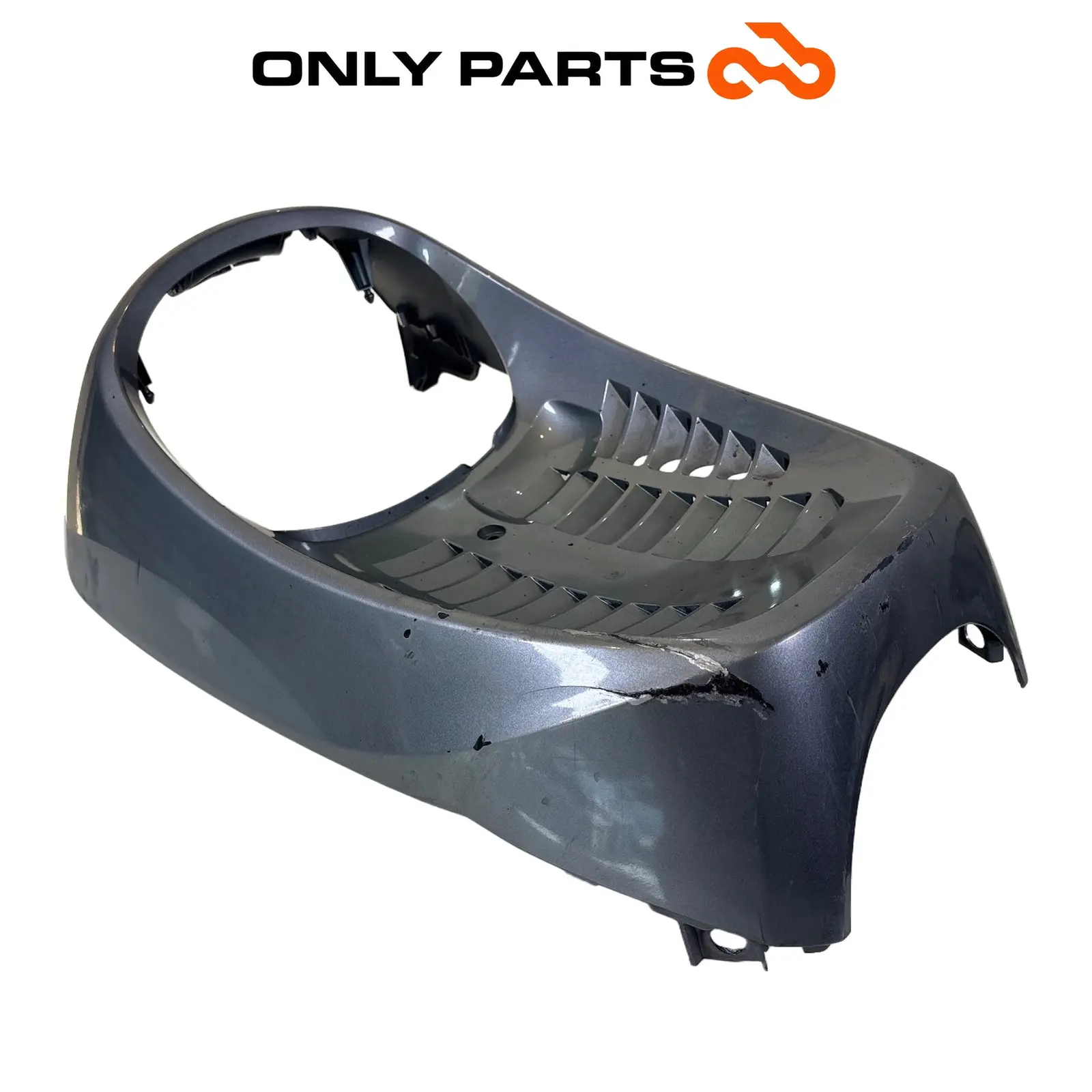 Carena Scudo Anteriore Inferiore Con Griglia Honda SH 300 2011 64302-KTW-B000 Honda SH 300cc 2011 Grigio usato — foto reale 1