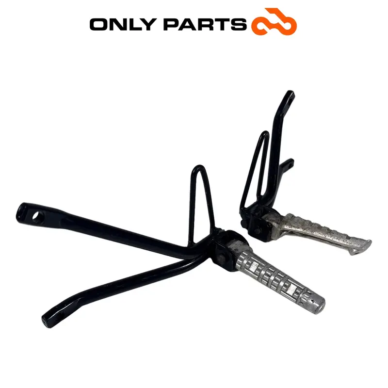 COPPIA PEDANE POGGIAPIEDI PASSEGGERO CON STAFFE TELAIO YAMAHA DT 125 2005 / PEGS — 4