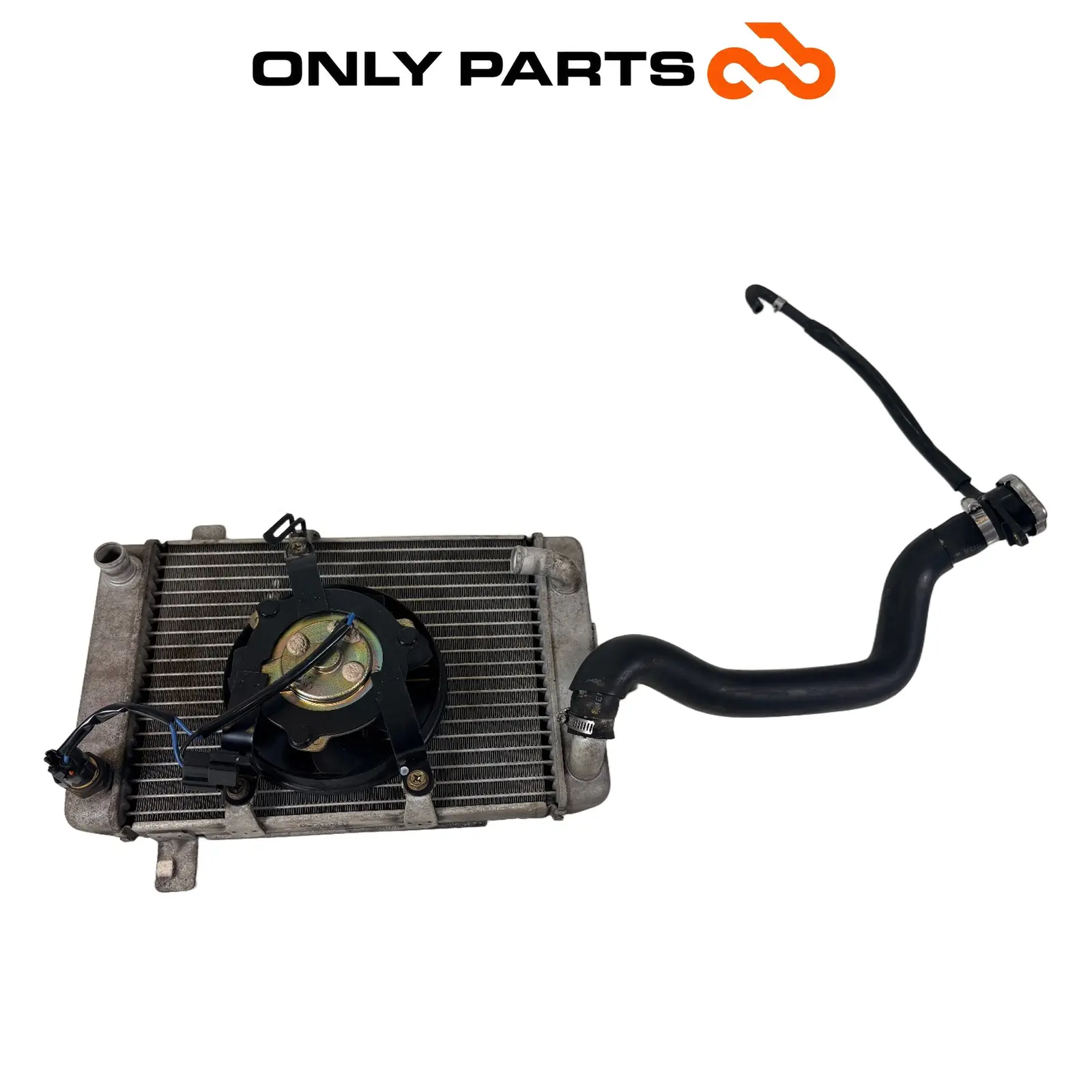 Radiatore acqua + ventola Suzuki Burgman 400cc 2004 Grigio usato — foto reale 3
