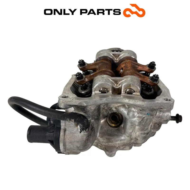 TESTATA MOTORE LEADER 4 VALVOLE ASSE A CAMME PIAGGIO VESPA GT 200 2003 / HEAD — 2