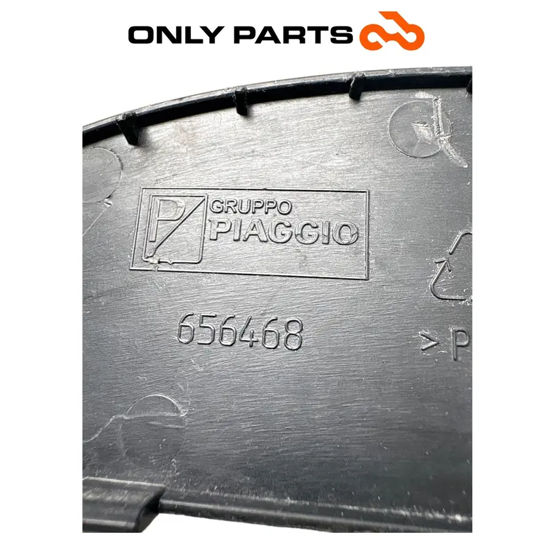 CARENA COVER COPERCHIO MANUBRIO SUPERIORE 656468 PIAGGIO BEVERLY 300 2010 COVER — 2