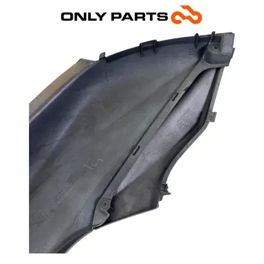 Carena Fiancata Posteriore Sinistra Grigio Honda SH 300 2011 OEM 83600-KTW-B000 Honda SH 300cc 2011 Grigio usato — foto reale 8