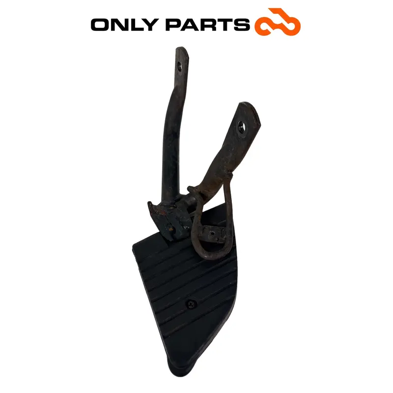 COPPIA PEDANE POGGIAPIEDI PASSEGGERO POSTERIORI HONDA SH 150 2008 / FOOTRESTS — 4