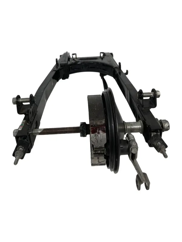 FORCELLONE POSTERIORE + PERNO RUOTA HONDA CBF 125 2009 / REAR SWINGARM OEM