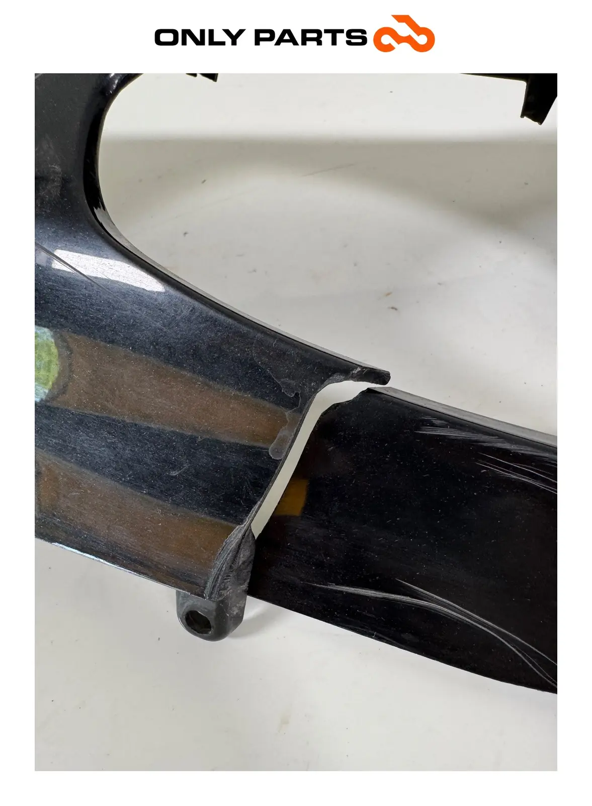 PANEL INFERIOR IZQUIERDO HONDA SH 150 2017 64322-K77-V000 VER DEFECTO Honda SH 150cc 2017 Nero de segunda mano — foto real 6