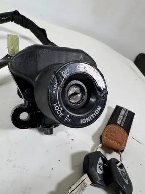 Kit chiavi completo / centralina ECU blocchetto + chiavi Yamaha Tracer 900cc 2019 Nero usato — foto reale 3