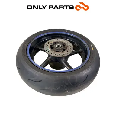Cerchio posteriore Yamaha YZF-R6 600cc 2005 nero usato — foto reale 2