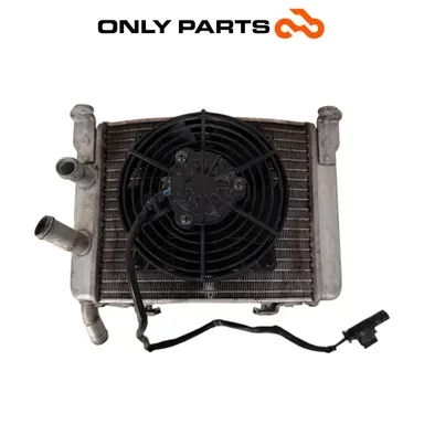 Radiatore acqua + ventola BMW C 400 X 400cc 2020 Blu usato — foto reale 2