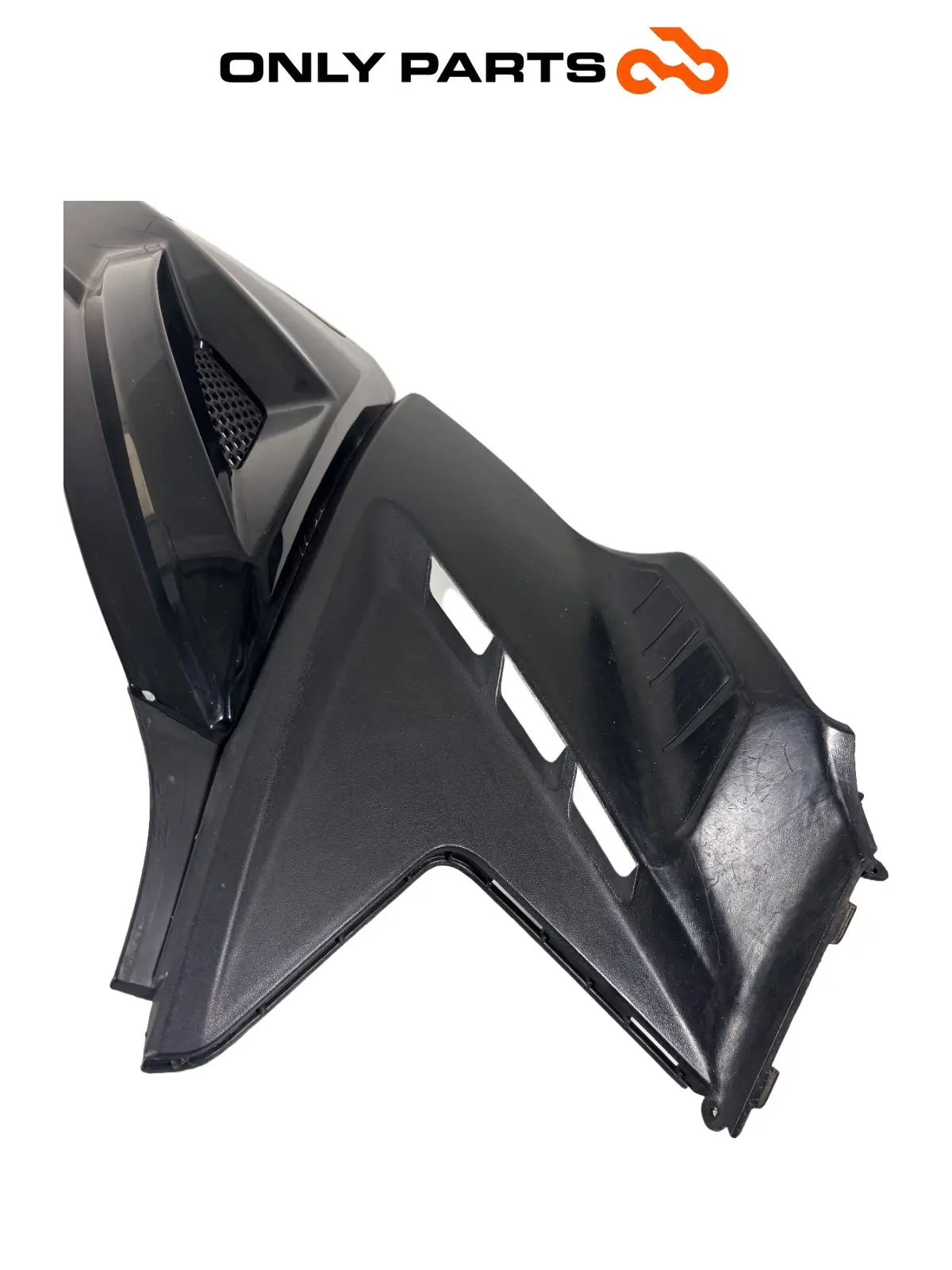Carena Posteriore SX Fianco Kymco Agility R16+ 125 2015 83600-ALJ8-E000 Body Kymco Agility R16+ 125cc 2015 Nero usato — foto reale 7