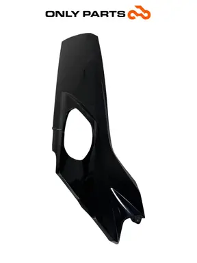 PANEL INFERIOR IZQUIERDO HONDA SH 150 2017 64322-K77-V000 VER DEFECTO Honda SH 150cc 2017 Nero de segunda mano — foto real 9