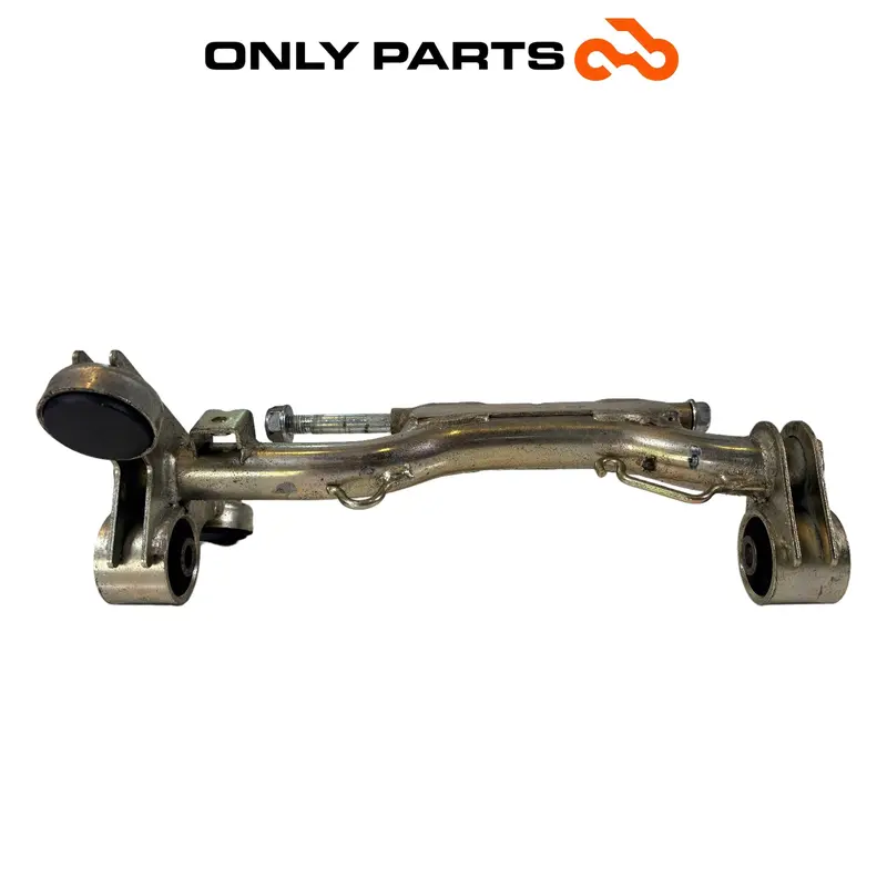 STAFFA BRACCIO SUPPORTO CULLA ATTACCO MOTORE HONDA SH 125 2004 / CRADLE BRACKET — 3
