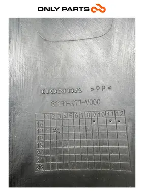 CONTRAESCUDO CARENADO INTERIOR HONDA SH 150 2017 OEM 81131-K77-V000 Honda SH 150cc 2017 Nero de segunda mano — foto real 15