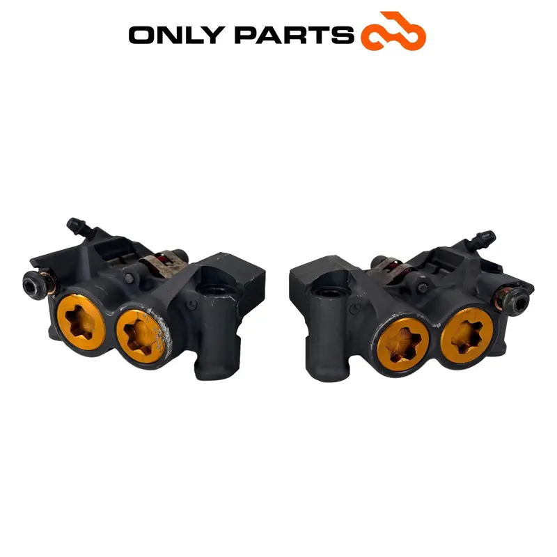 COPPIA PINZE FRENO ANTERIORI ATTACCO RADIALE YAMAHA YZF-R6 2005 / BRAKE CALIPERS