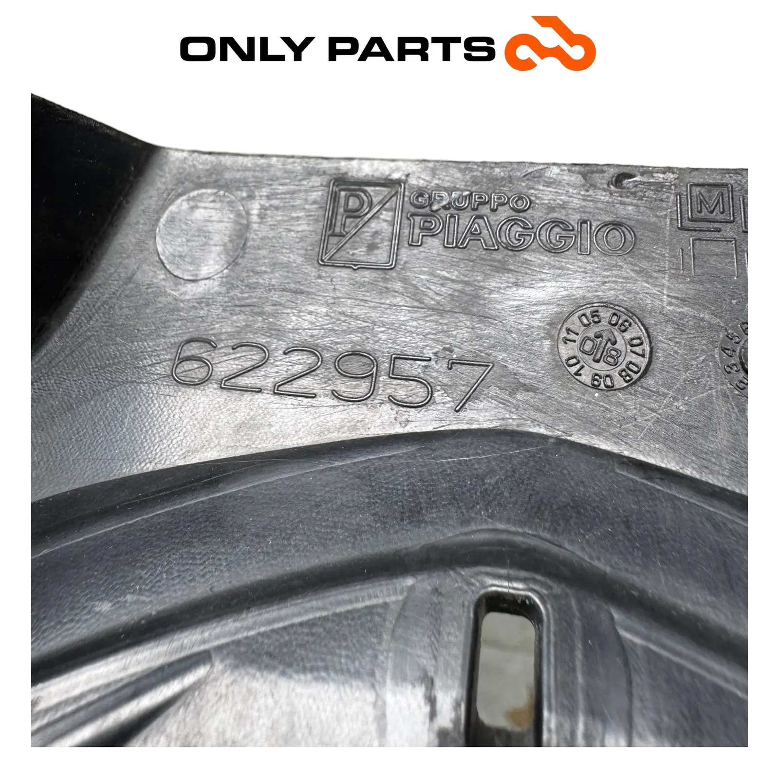 Cover manubrio esterna Piaggio MP3 250cc 2009 Grigio usato — foto reale 10