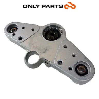 Piastra superiore di sterzo con boccole elastiche (upper triple clamp) BMW R 850 R 1997 BMW R 850 R usato — foto reale 1