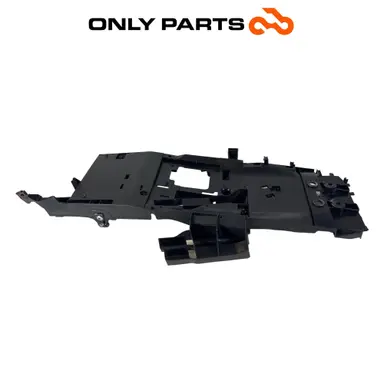 Carena sottosella / vano porta batteria Yamaha YZF-R6 600cc 2005 nero usato — foto reale 6