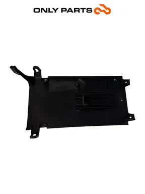 Used UNDER FLOOR COVER PANEL HONDA SH 150 2017 OEM 64331-K77-D000 Honda SH 150cc 2017 Nero — real photo 7